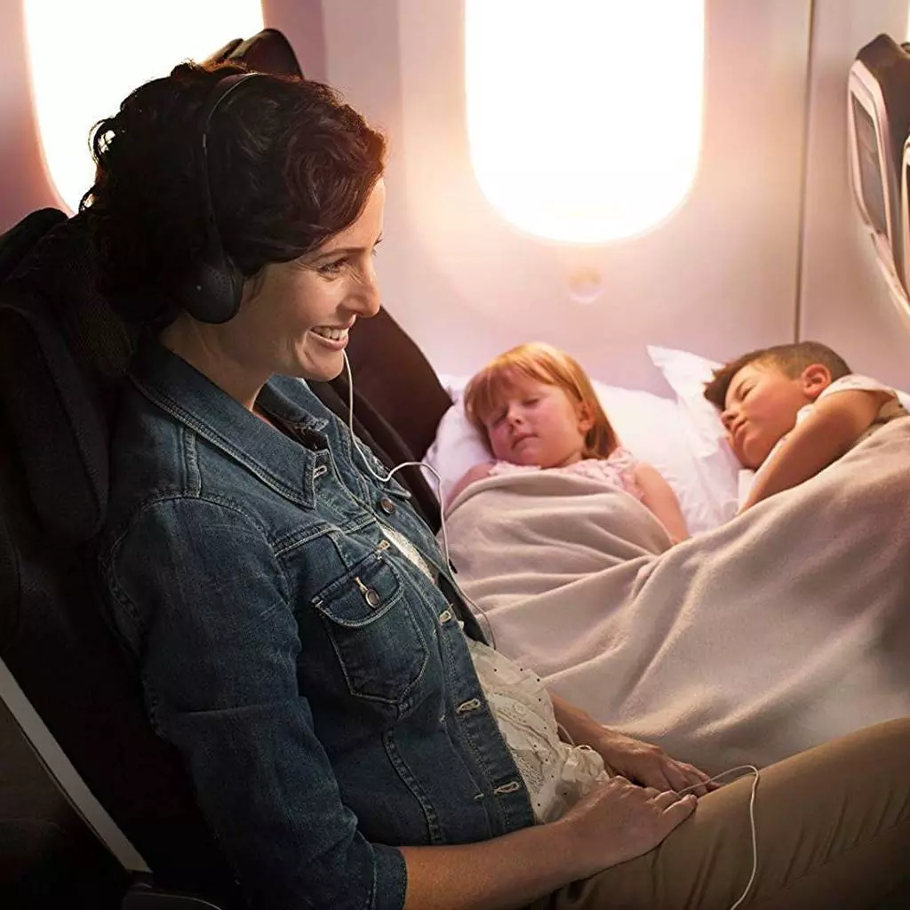 Как лететь в самолете с маленьким ребенком до года