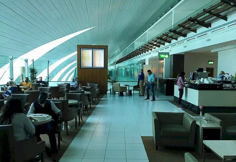Аэропорт дубаи: длительный транзит - пересадка - ночевка