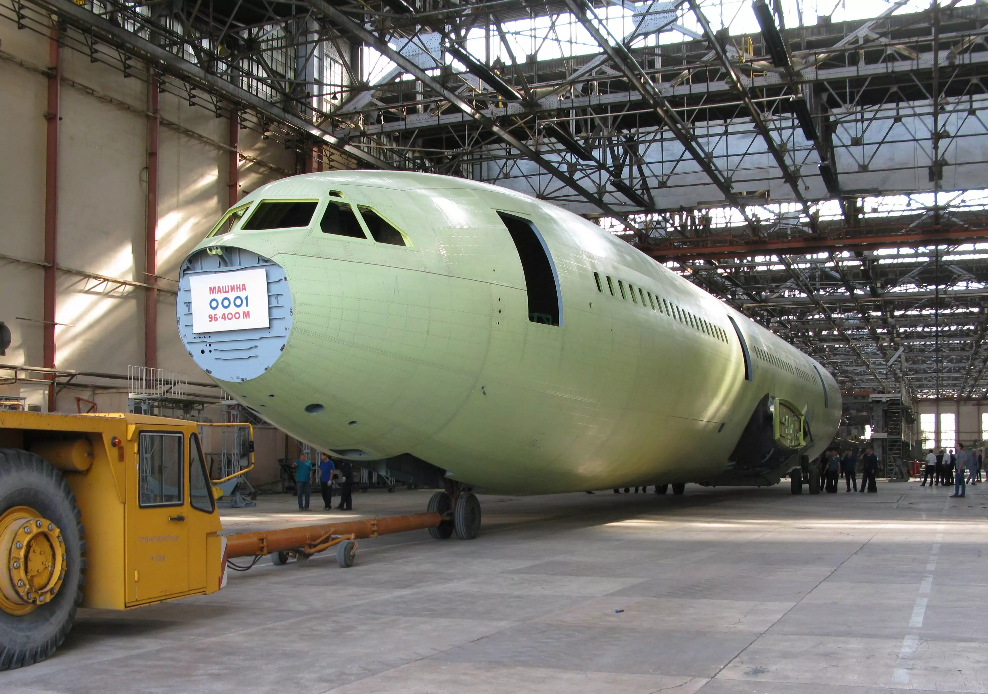 Сравнение новейшего ил-96-400м  с конкурентами airbus a330-300 и boeing 777-200