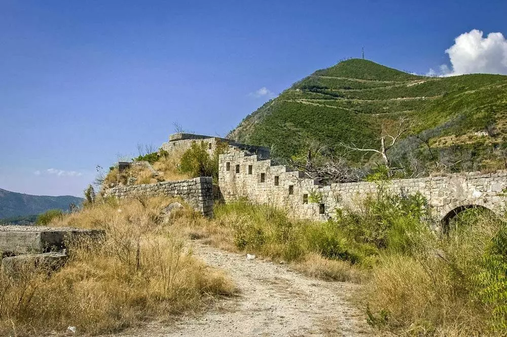 Куда съездить из Будвы