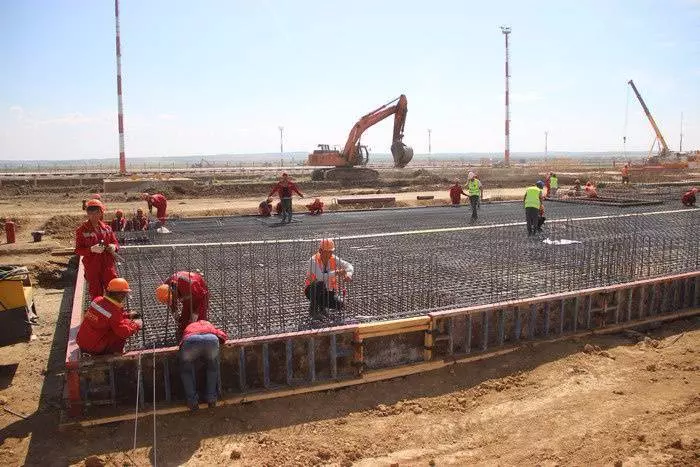Строительство аэропорта в сабуровке: протянуто две тысячи метров газовой трубы — иа «версия-саратов»