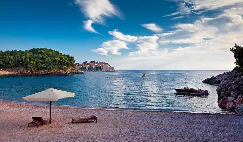 Нудистские пляжи Черногории