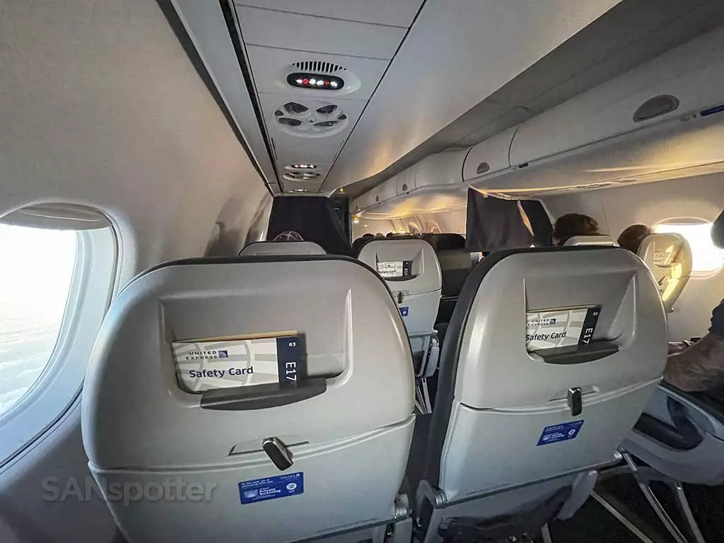 Американская авиакомпания «United Airlines» (Юнайтед Эйрлайнс)