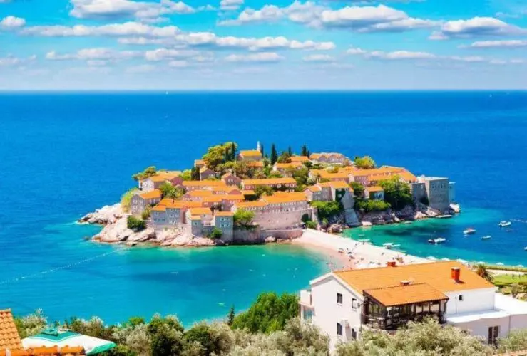 Где лучше отдохнуть в Черногории?
