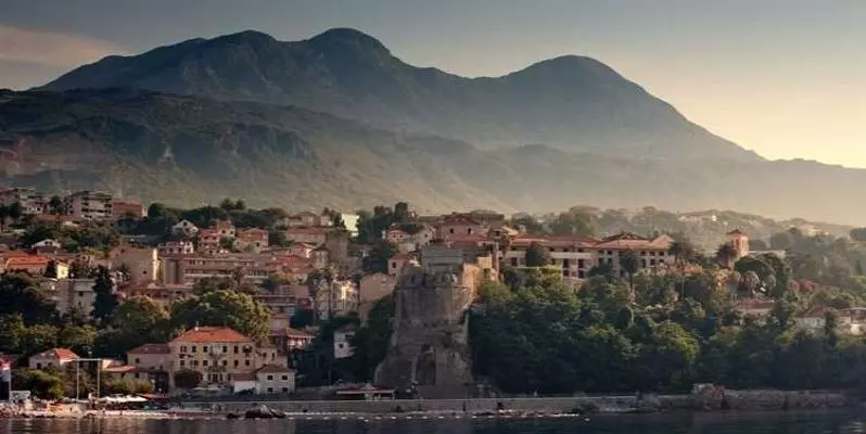 Херцег-Нови история, достопримечательности и отдых в Черногории