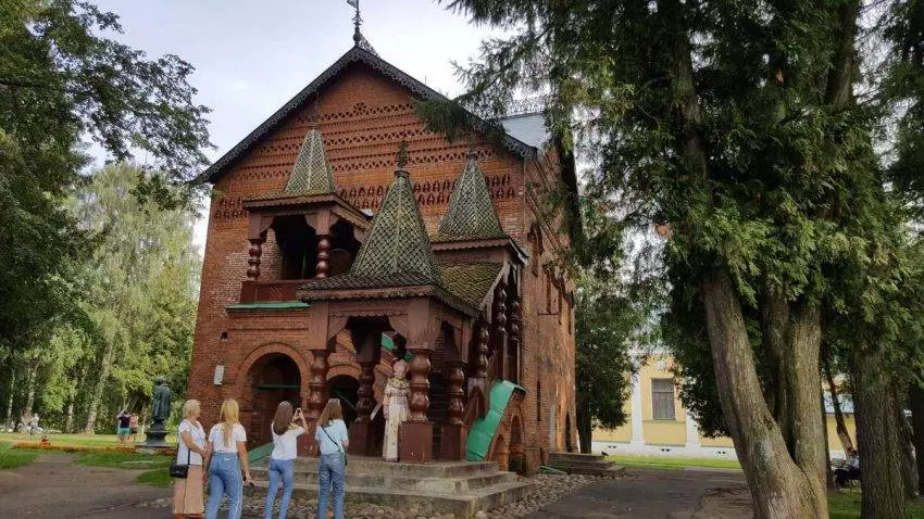 Готовый маршрут по Золотому Кольцу России на машине из Москвы