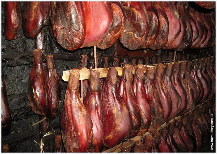 Деревня Негуши в Черногории