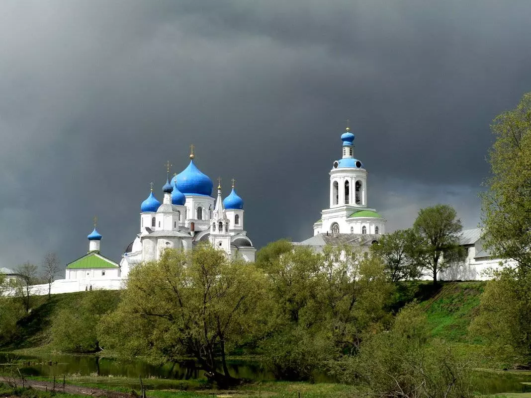 Боголюбский монастырь: история и адрес, архитектура и описание, святыни