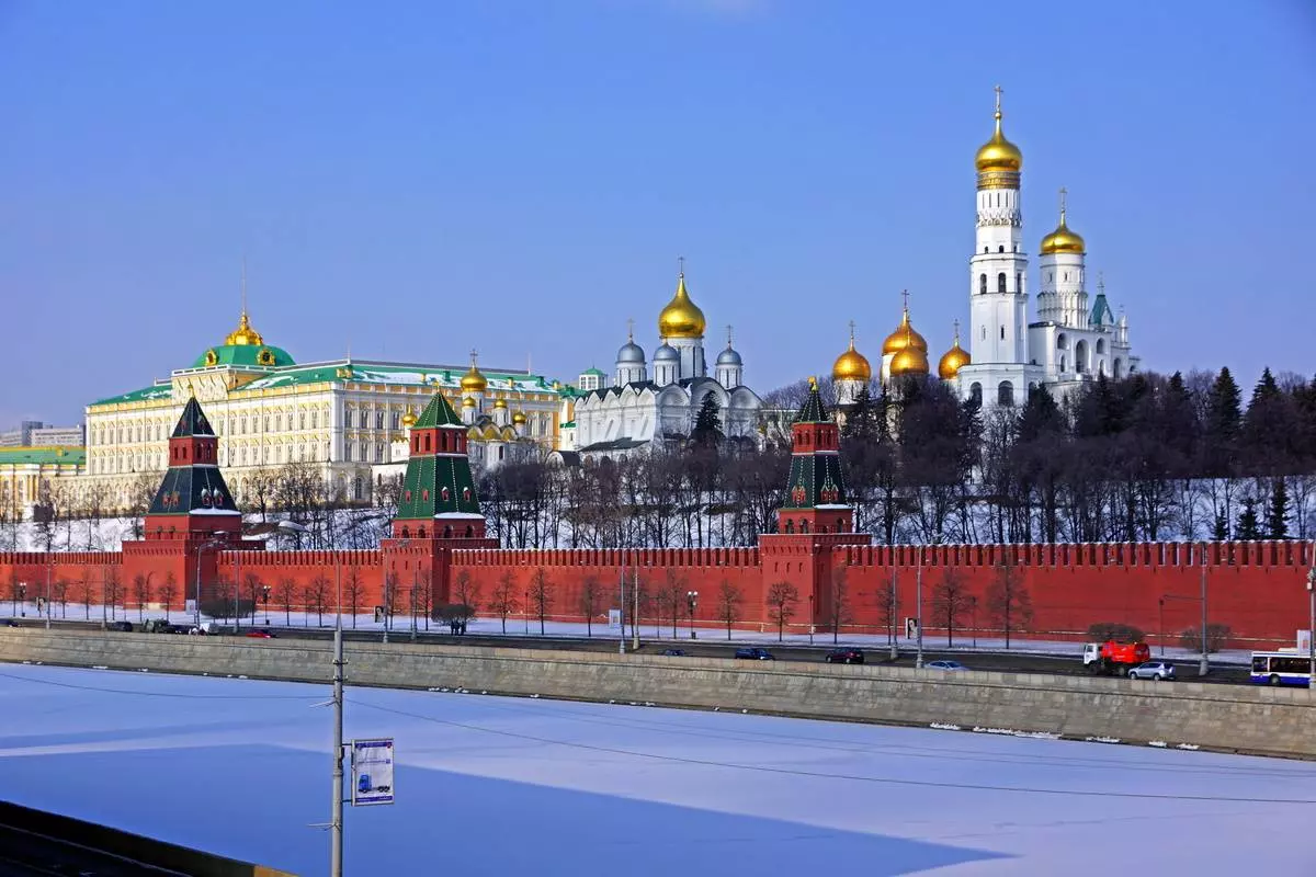 В каких городах россии есть кремль?