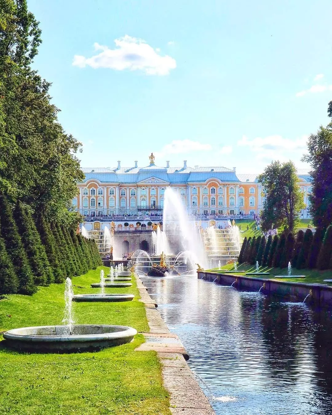 Дворцово-парковый ансамбль петергоф — «имперский блеск дворцов и парков»