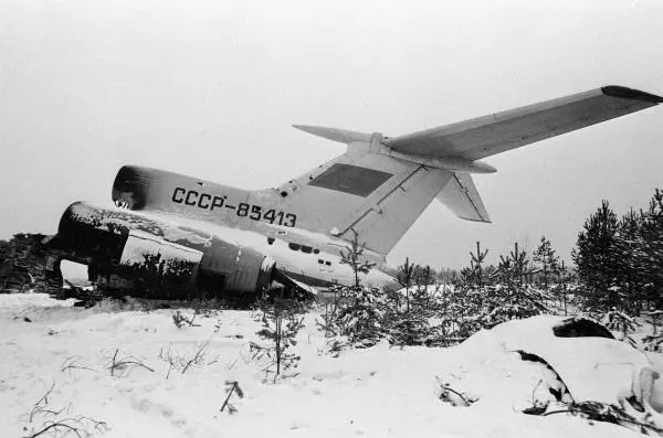 35 лет назад 200 человек погибли в крушении ту-154 под учкудуком