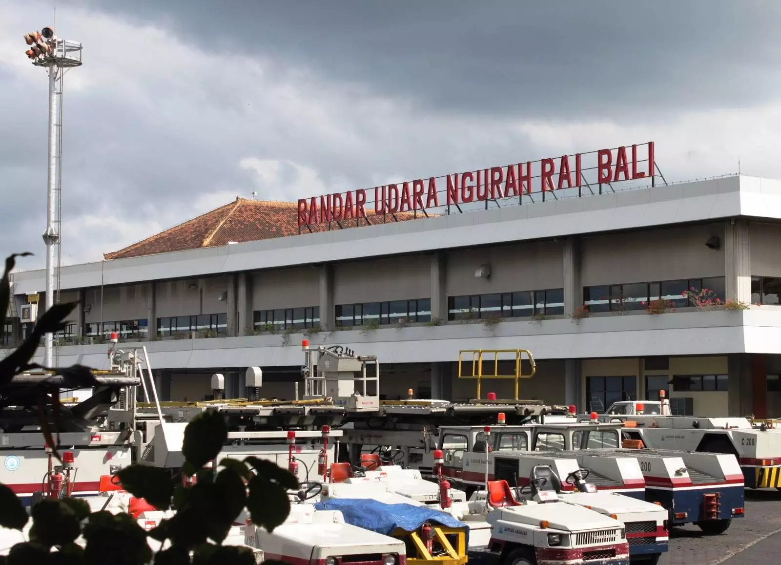 Международный аэропорт бали - денпасар - wavehouse