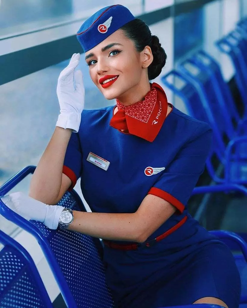 Зарплата стюардессы: от чего зависят доходы бортпроводника в россии и за рубежом