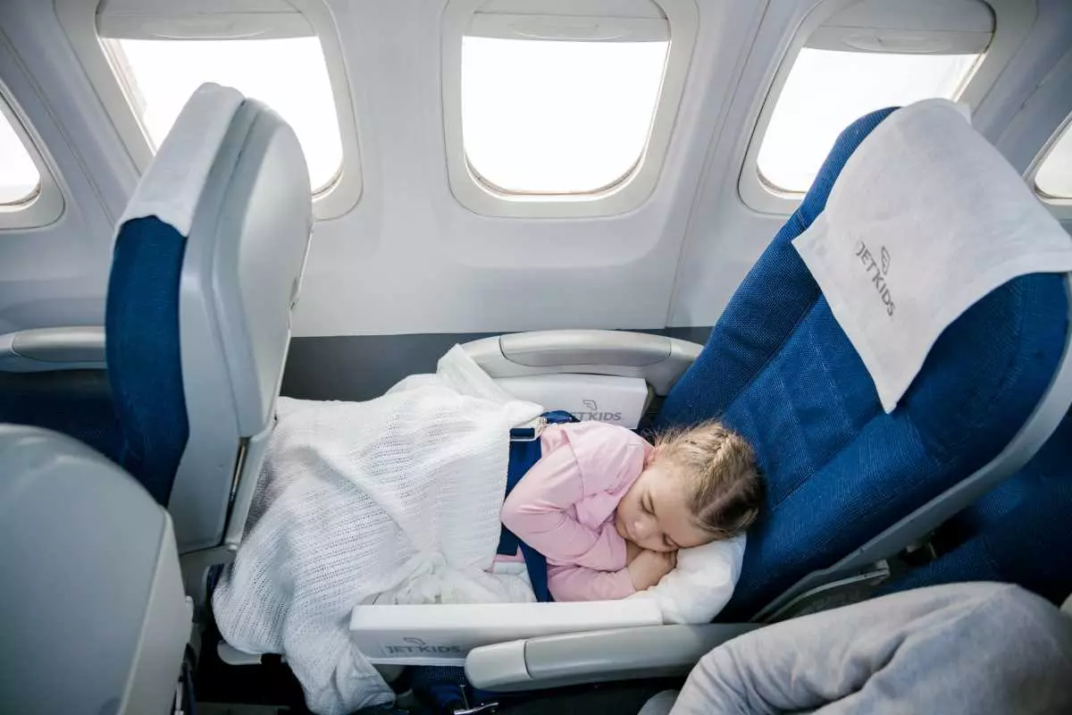 В самолет с грудным ребенком: как лететь?