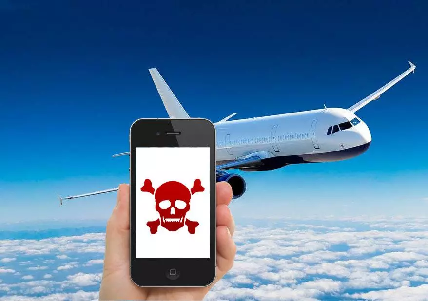 Можно ли пользоваться мобильным телефоном во время полёта?