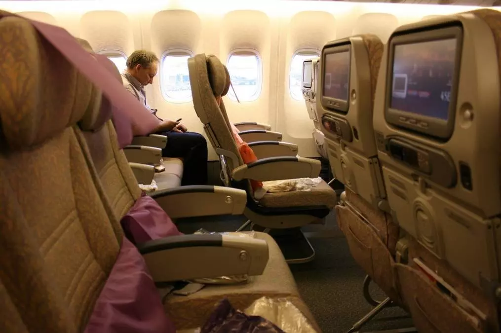 Схема салона Боинг 777-300 Эмирейтс