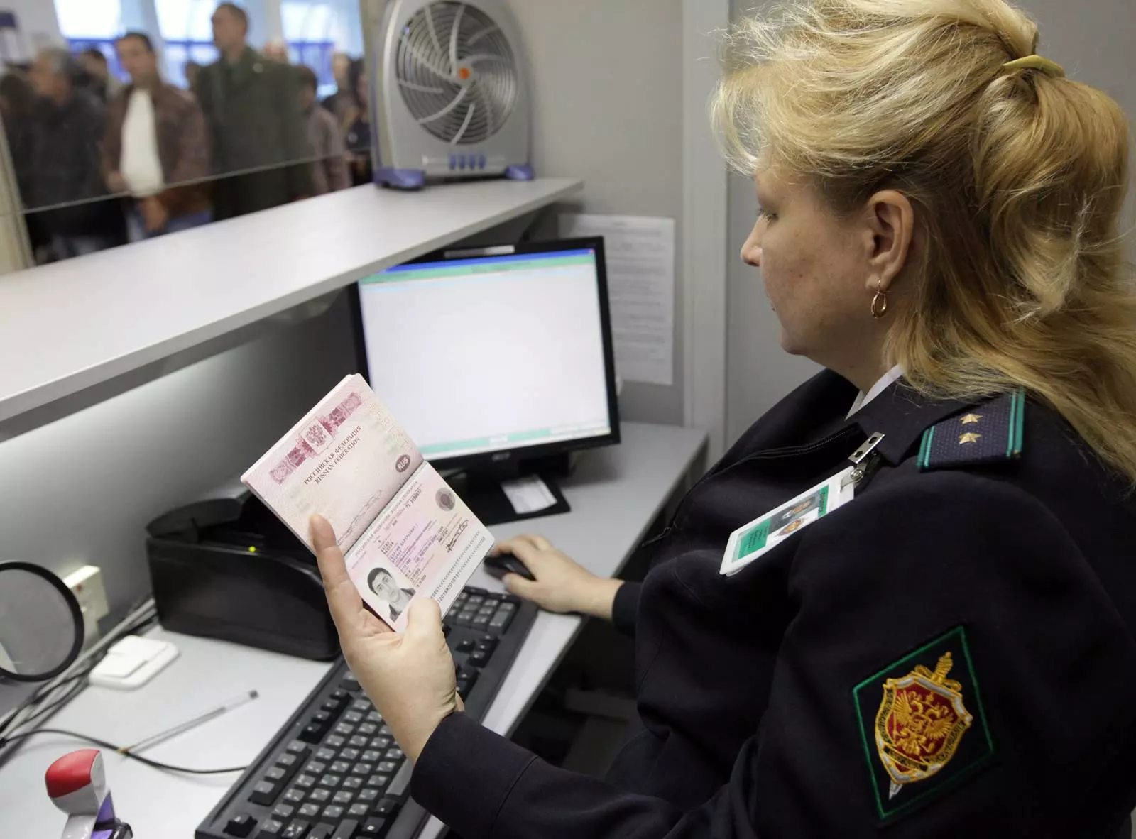 Как проходить паспортный контроль в аэропорту