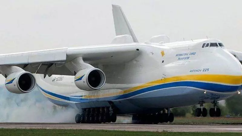 Сверхтяжелый транспортный самолет ан-225 «мрія» (украина). фото и описание