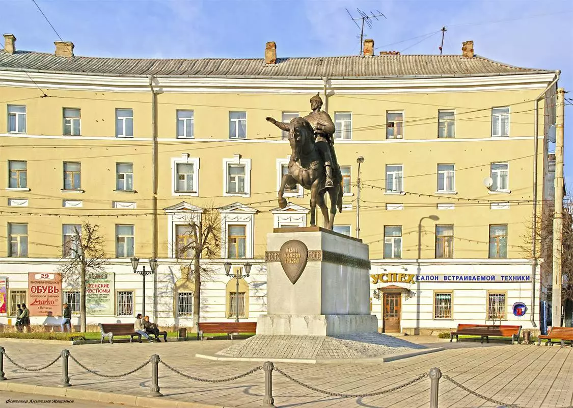Памятник михаилу кругу