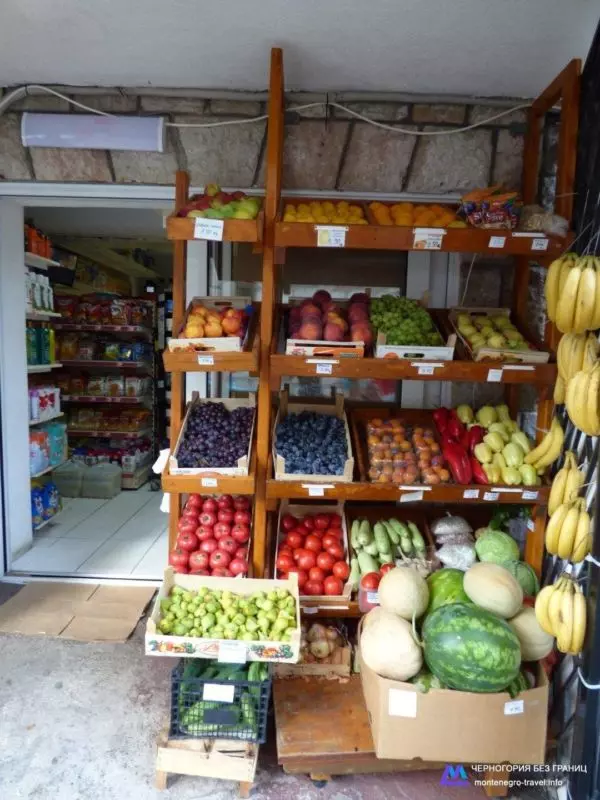 Фрукты в Черногории