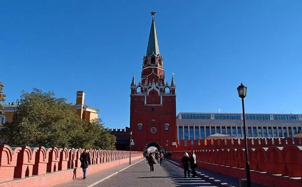 Московский кремль: описание, история, экскурсии, точный адрес