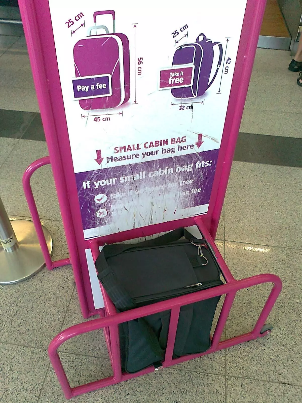 Нормы и правила провозки вещей в финской авиакомпании «Finnair» (Финнэйр): ручная кладь и багаж