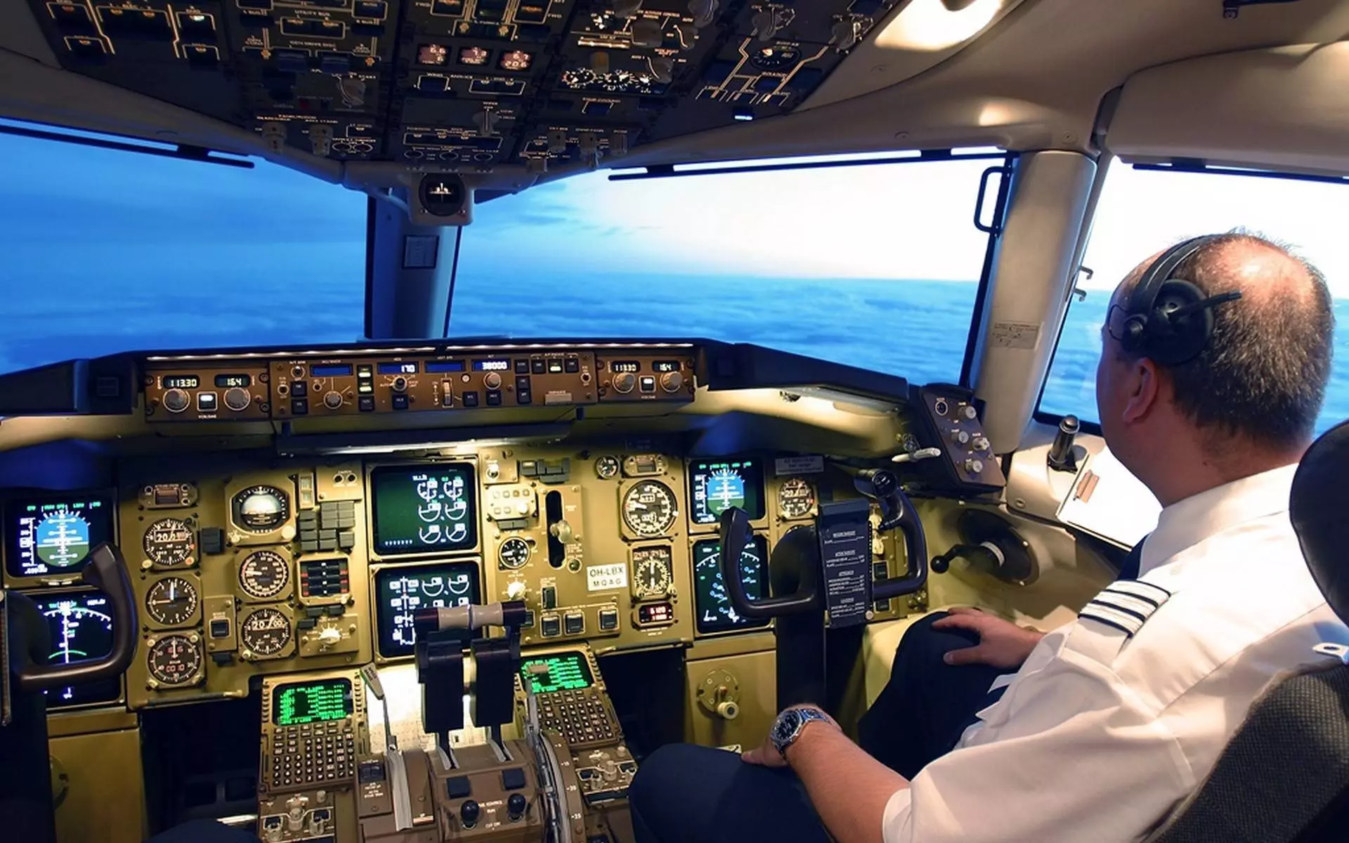 Airbus испытал самолет, который может сам взлетать: пилоты скоро будут не нужны?