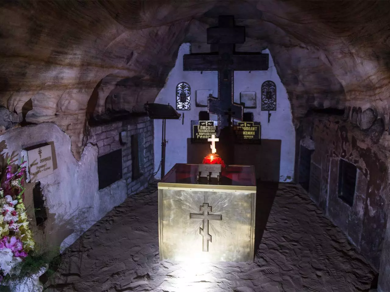 Кирилло-белозерский монастырь: как из пещеры одинокого монаха выросла великая северная обитель