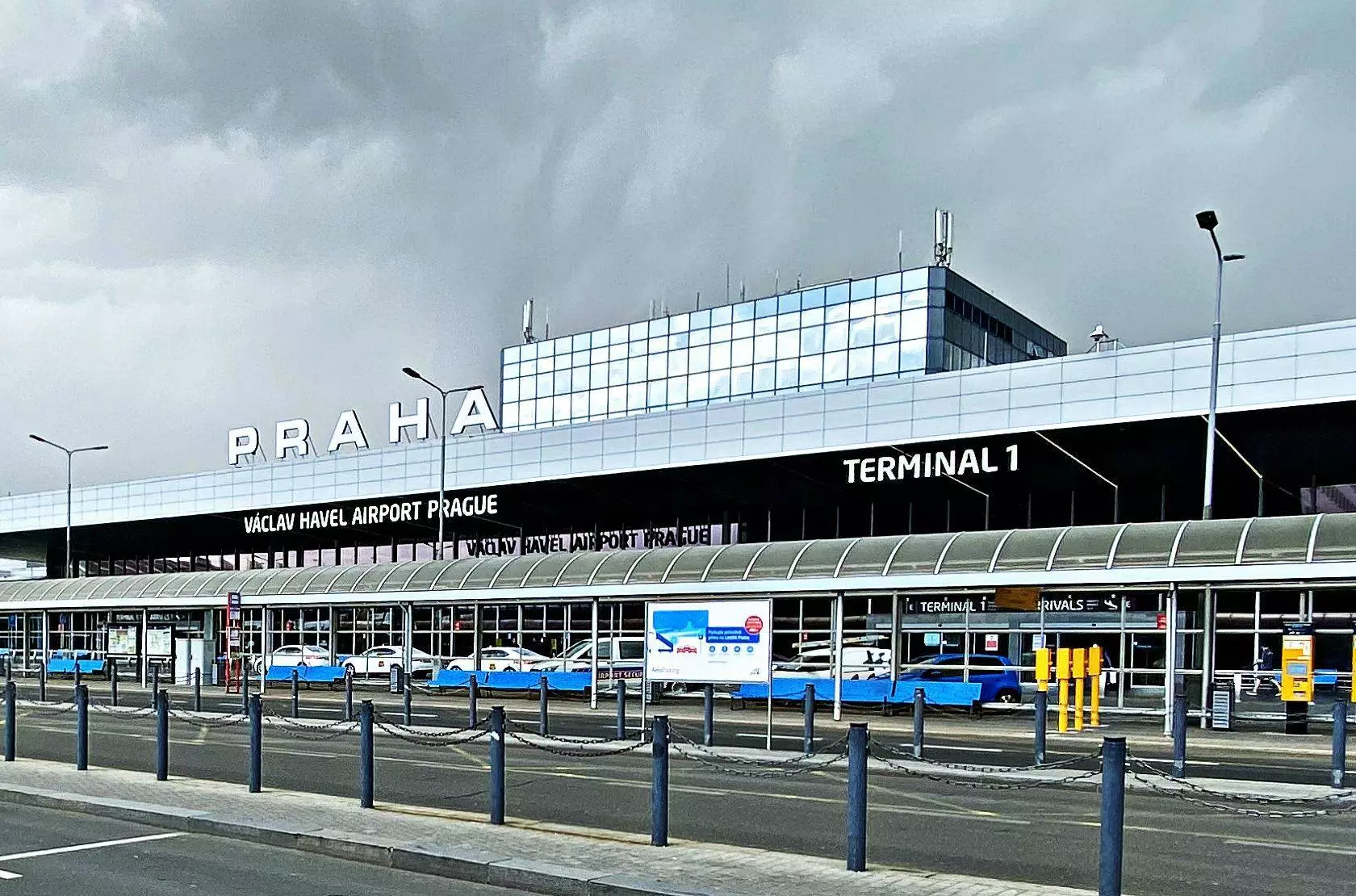 Аэропорт prague vaclav havel airport (prg) — онлайн-табло отправления | flight-board.ru
