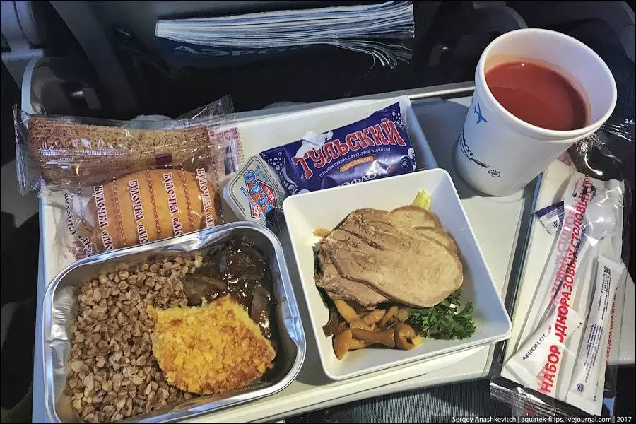 Детское питание в самолете: правила авиа перевозчиков