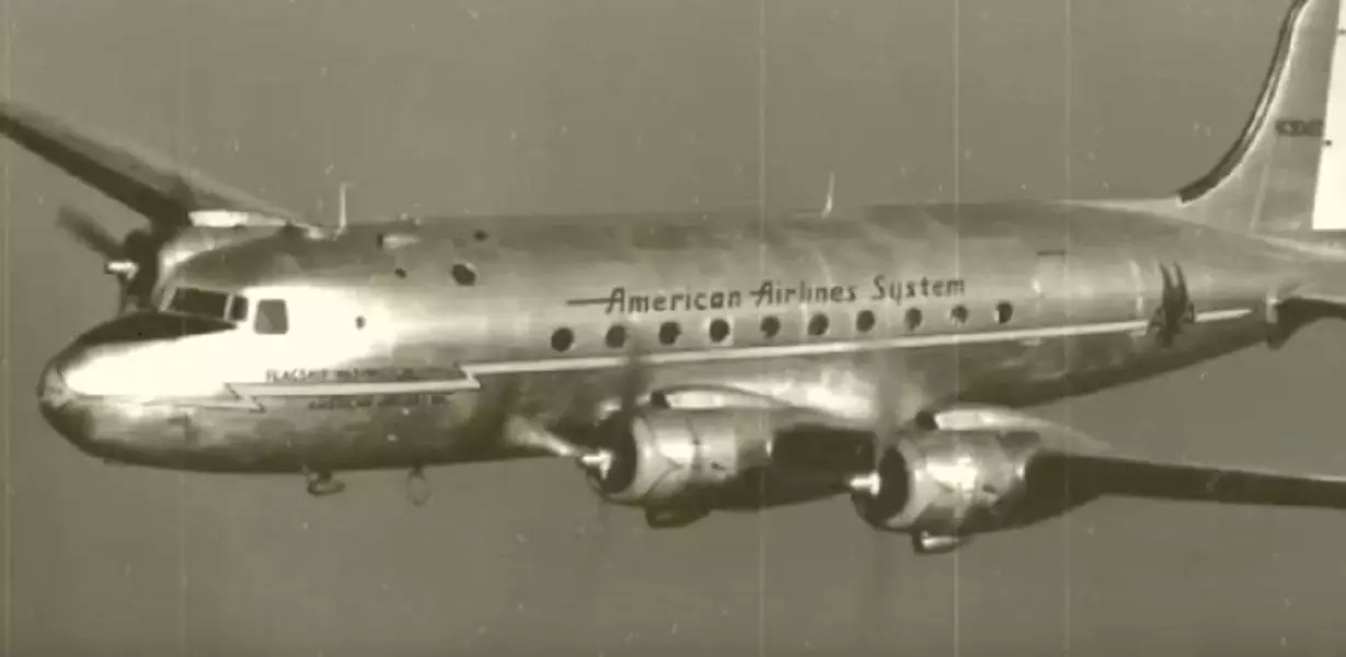 Самолет пропавший в 1955 году приземлился через 37 лет