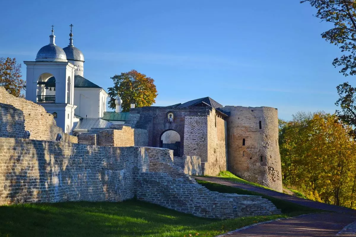 Старый изборск, изборская крепость и славянские ключи