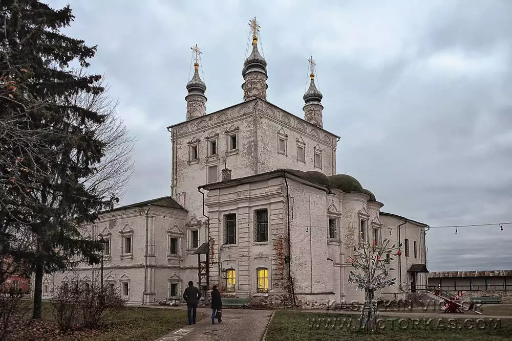 Готовый маршрут по Золотому Кольцу России на машине из Москвы