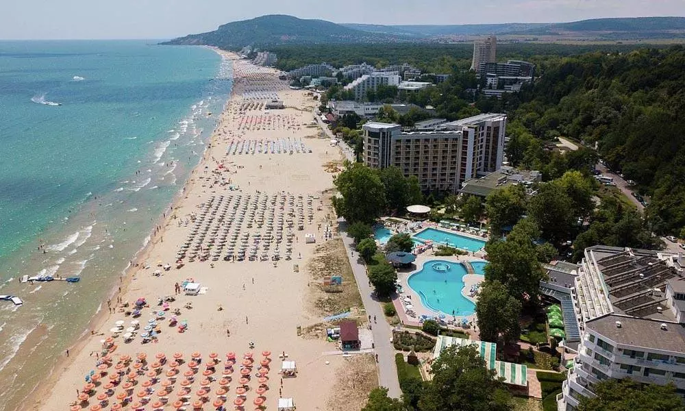 Где лучше отдыхать на черном море: обзор лучших курортов, описание, пляжи, инфраструктура, фото