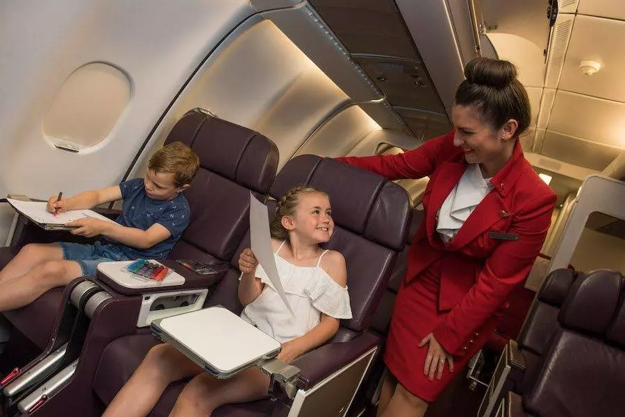 Как отправить ребенка одного на самолете? правила перелета детей.