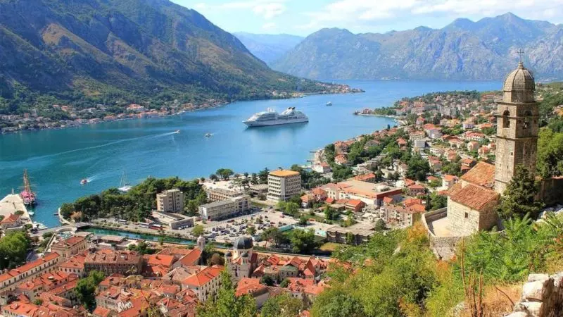 Магазины в Старом Городе Котор