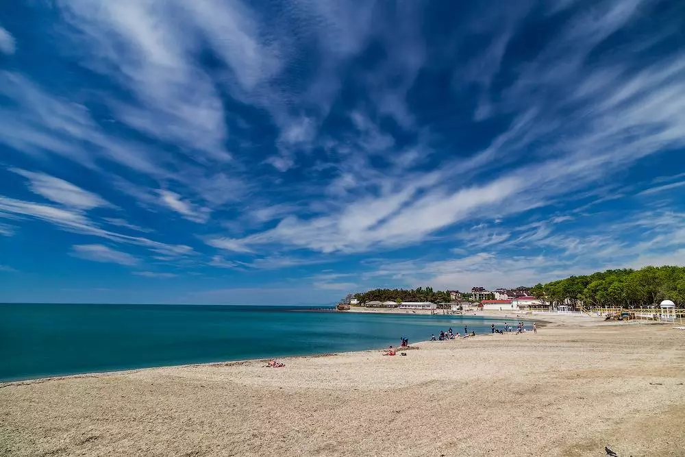 Дивноморское: отдых в 2021, пляжи, что посмотреть и куда сходить
