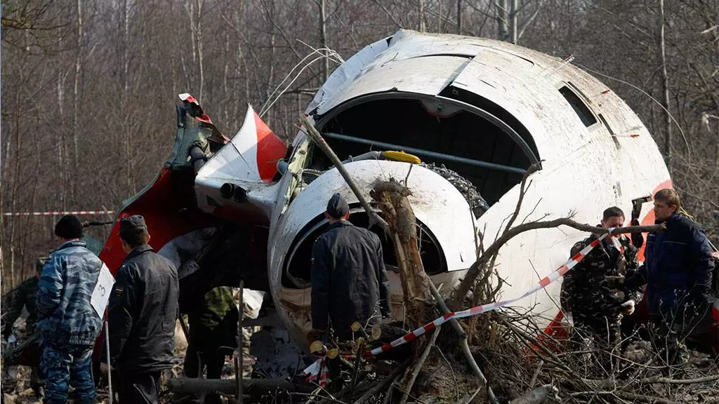 Смоленская трагедия: что мешает поставить точку в расследовании катастрофы ту-154м