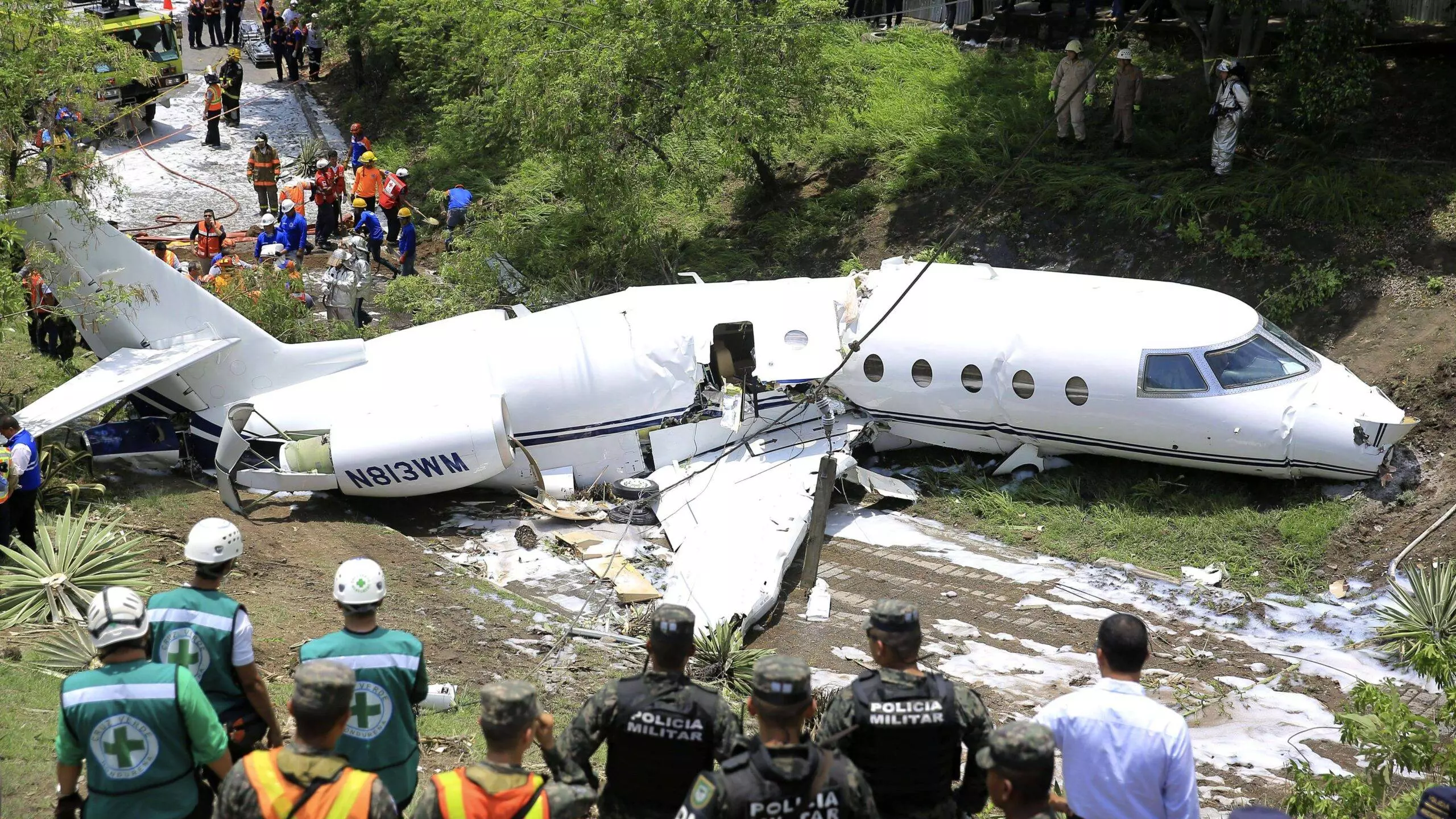 Упасть с небес и остаться в живых. топ-7 историй людей, спасшихся в авиакатастрофах