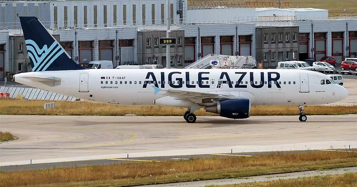 Сравнение уральских авиалиний и авиакомпании azur air: преимущества и недостатки, какую выбрать