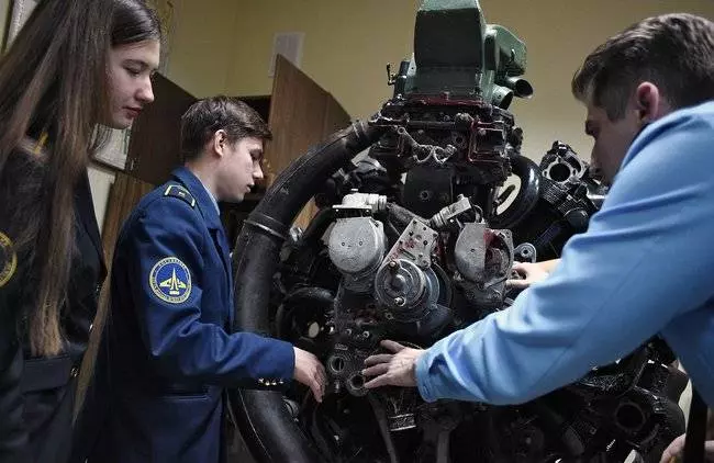 Как стать пилотом гражданской авиации в россии?