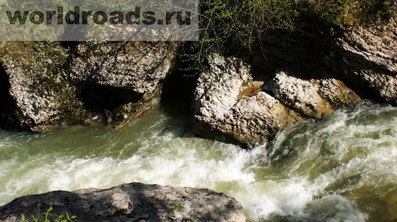 Орлиная полка: не сложный и очень красивый маршрут в Гуамском ущелье