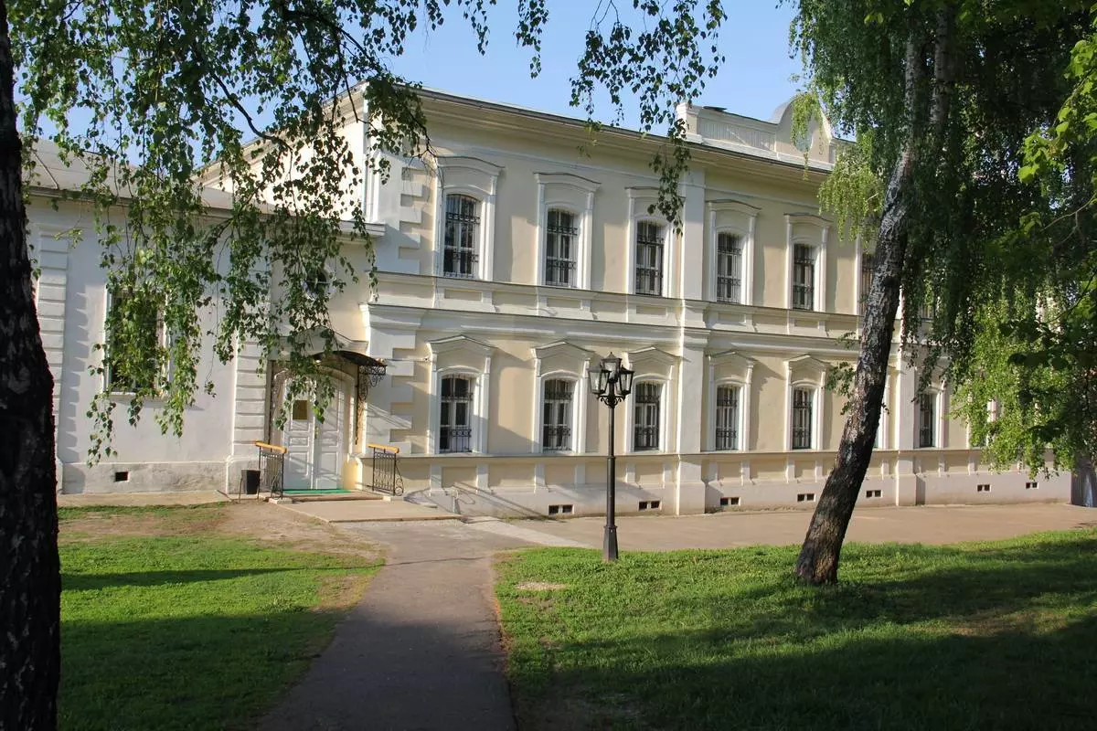 Музей в зарайском кремле, или приют одинокого бизона
