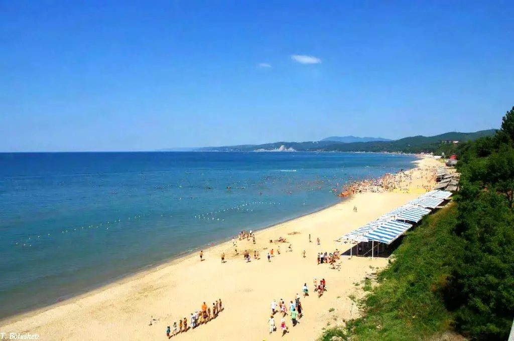 Приморский пляж туапсе. фото, видео, жилье рядом, пляж на карте и как добраться – туристер.ру