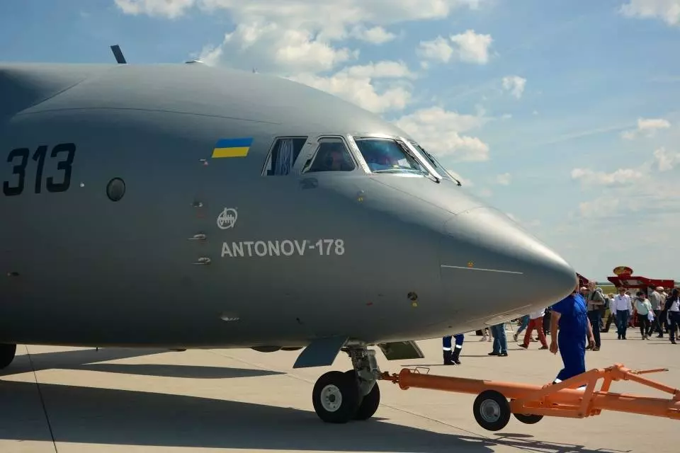 Антонов ан-148 - antonov an-148