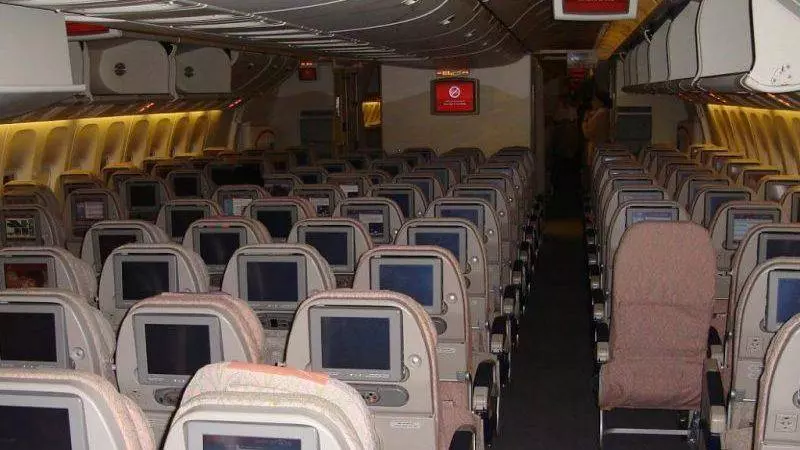 Схема салона Боинг 777-300ER Эмирэйтс