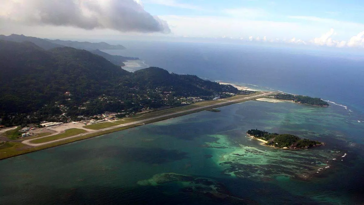 Аэропорт маэ (seychelles international airport), сейшелы, заказ авиабилетов