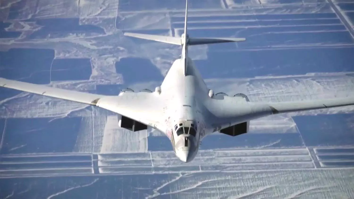 Стратегический сверхзвуковой бомбардировщик ту 160 «белый лебедь»