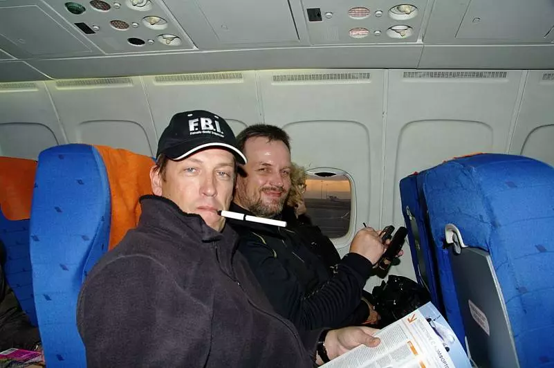 Разрешено ли провозить и курить iqos на борту самолета